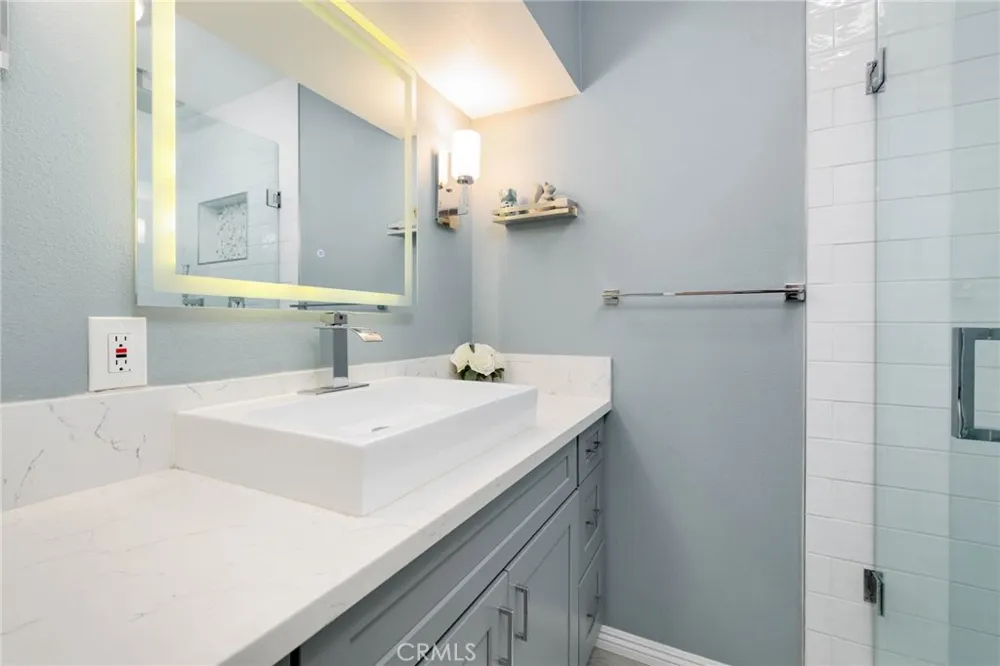 307 11th Azusa, CA 91702