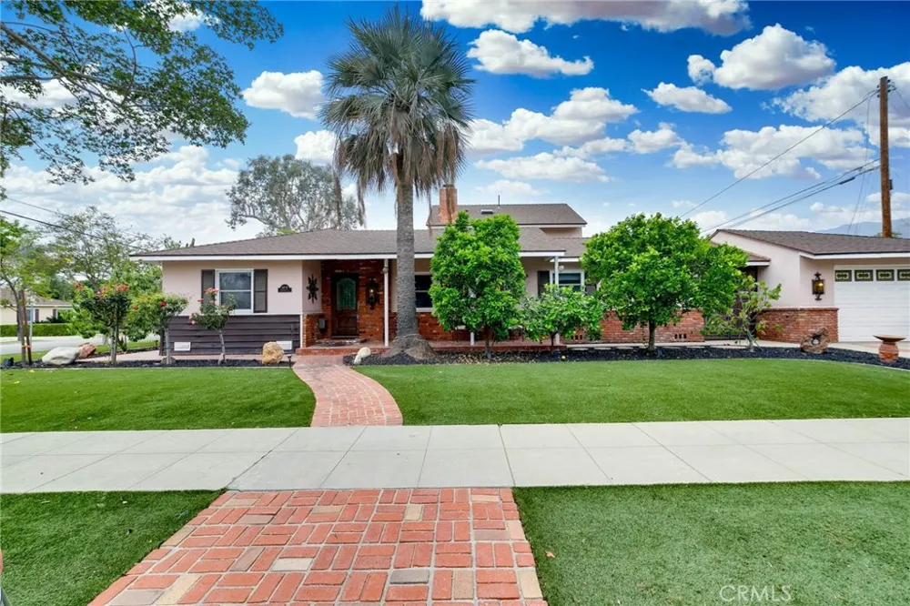 307 11th Azusa, CA 91702