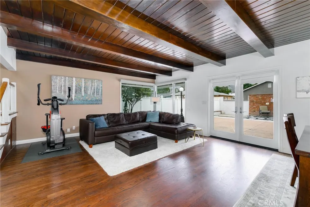 307 11th Azusa, CA 91702