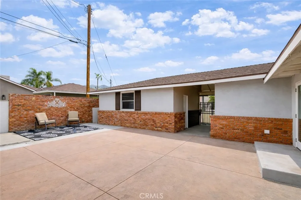 307 11th Azusa, CA 91702