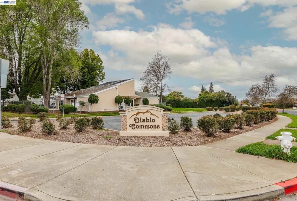 1355 Kenwal Rd #Apt A Concord, CA 94521