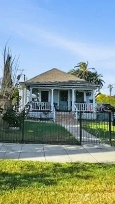 2944 6th Riverside, CA 92507