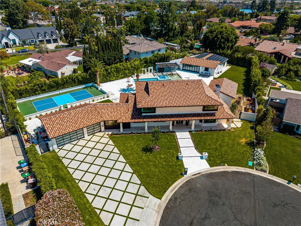 10282 OLD LAMPLIGHTER LANE Villa Park, CA 92861
