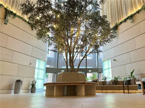 1100 Wilshire #2707
