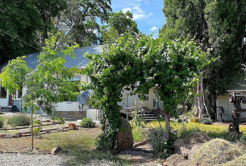 42528 County Road 1 Unincorporated, CA 96115