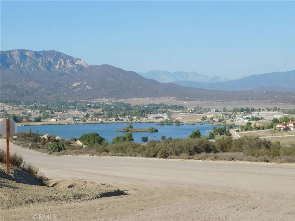 753 Rolling Hills Drive Aguanga, CA 92536