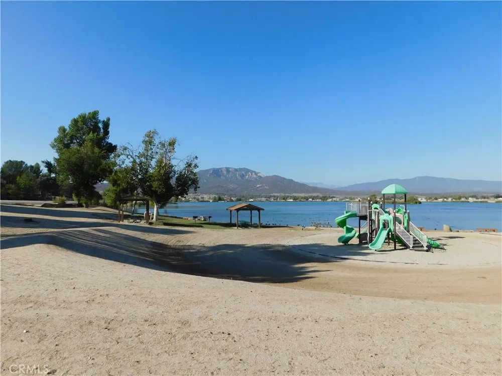 753 Rolling Hills Drive Aguanga, CA 92536
