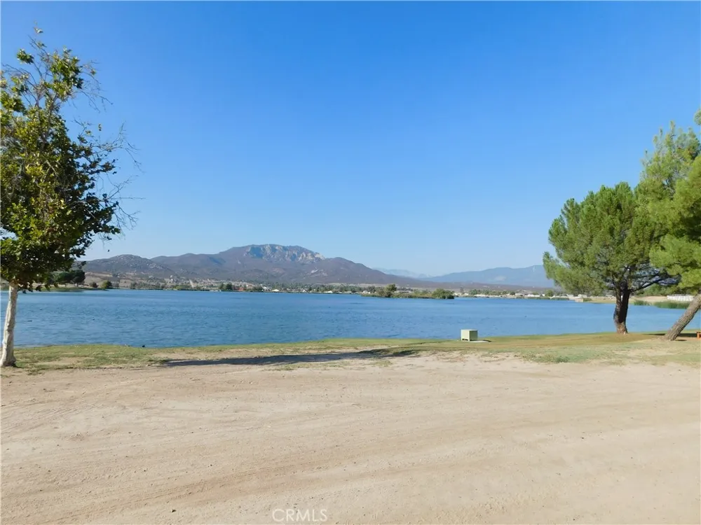753 Rolling Hills Drive Aguanga, CA 92536