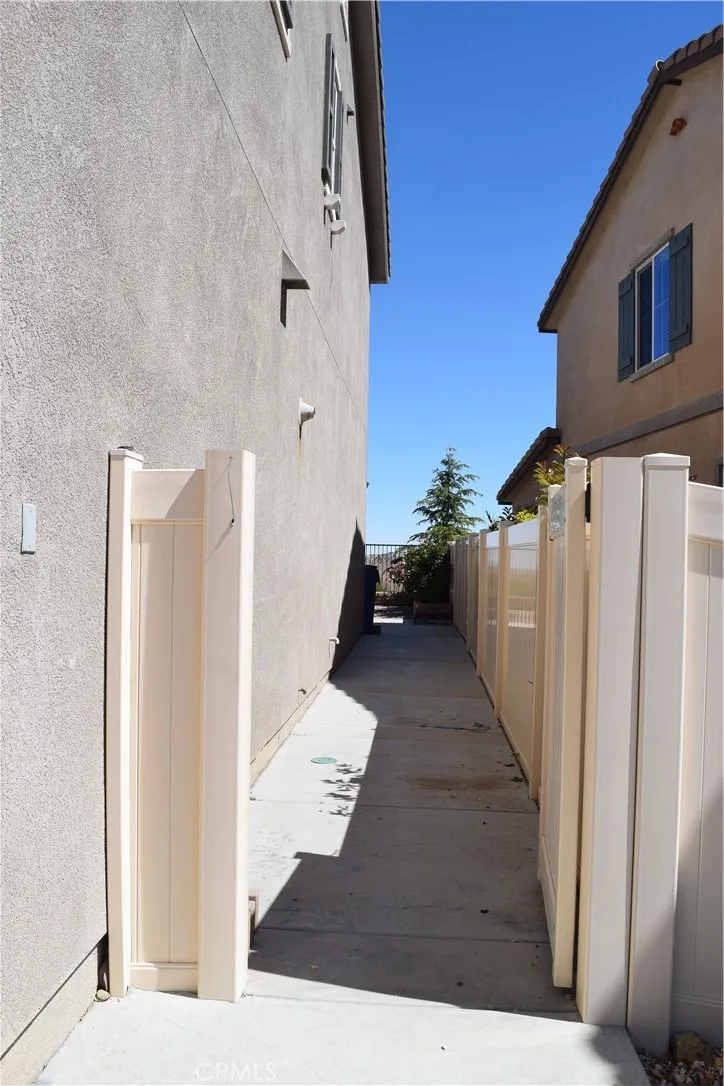 2901 Bracken Way Palmdale, CA 93551