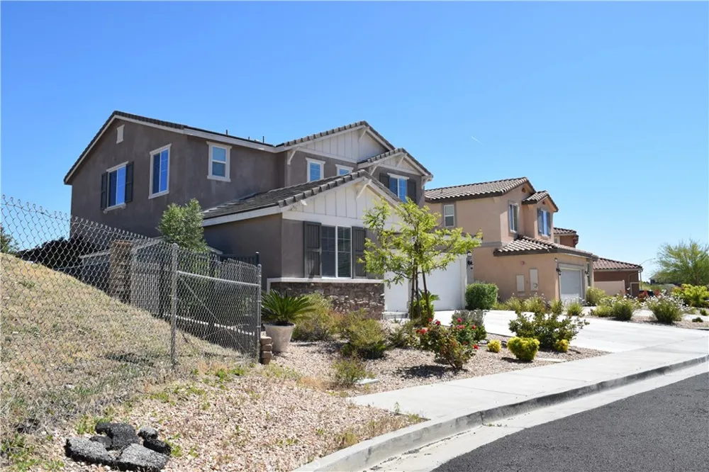 2901 Bracken Way Palmdale, CA 93551