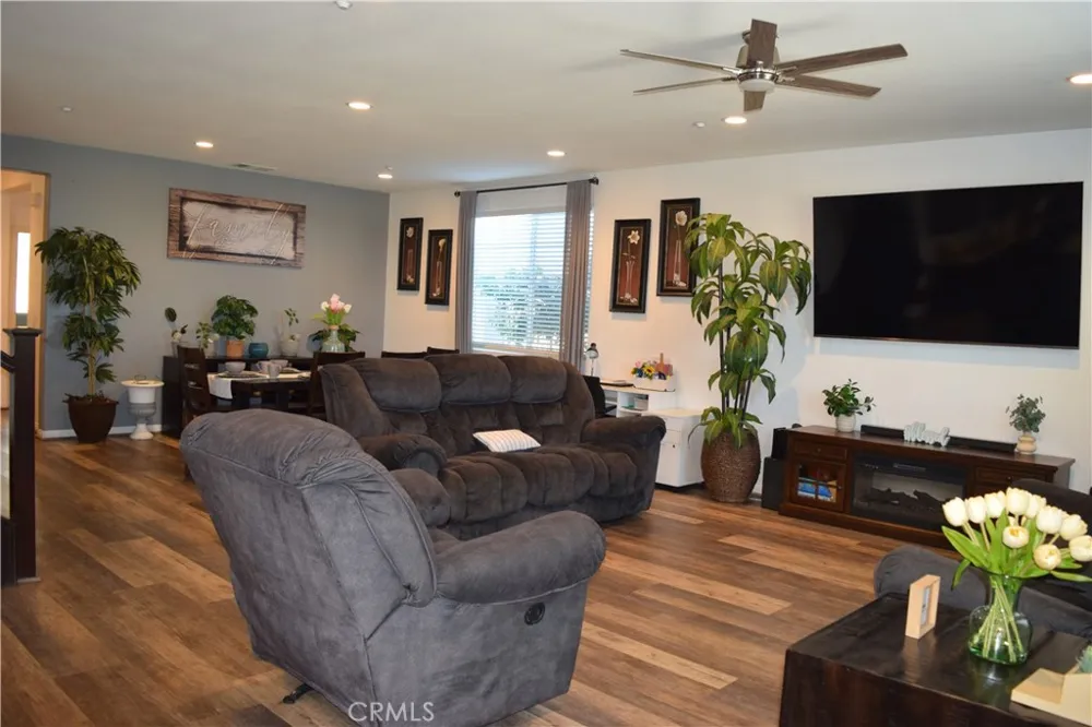2901 Bracken Way Palmdale, CA 93551
