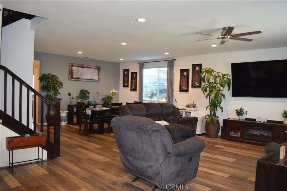 2901 Bracken Way Palmdale, CA 93551