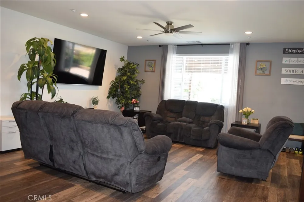 2901 Bracken Way Palmdale, CA 93551