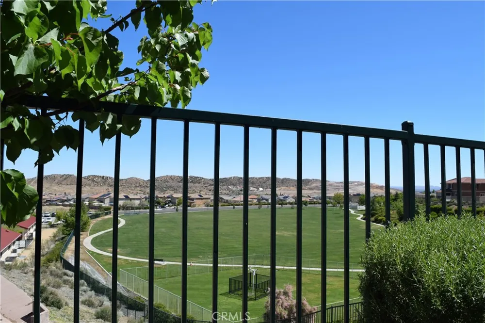 2901 Bracken Way Palmdale, CA 93551