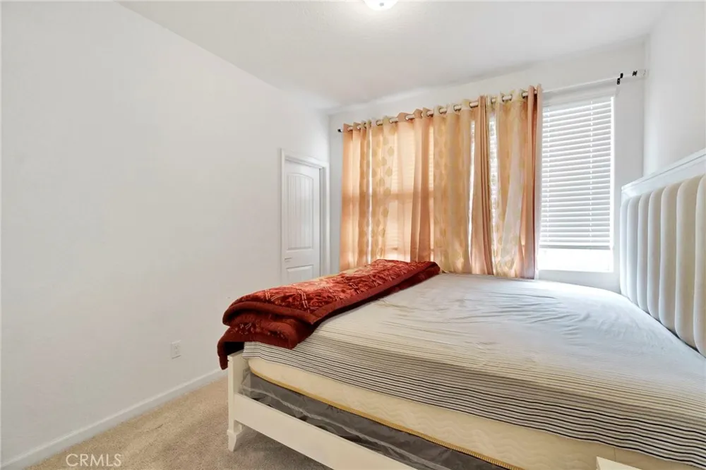 6118 E Berkeley Fresno, CA 93727