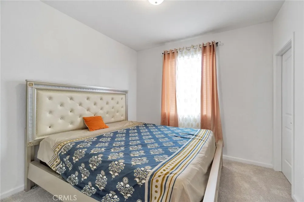 6118 E Berkeley Fresno, CA 93727