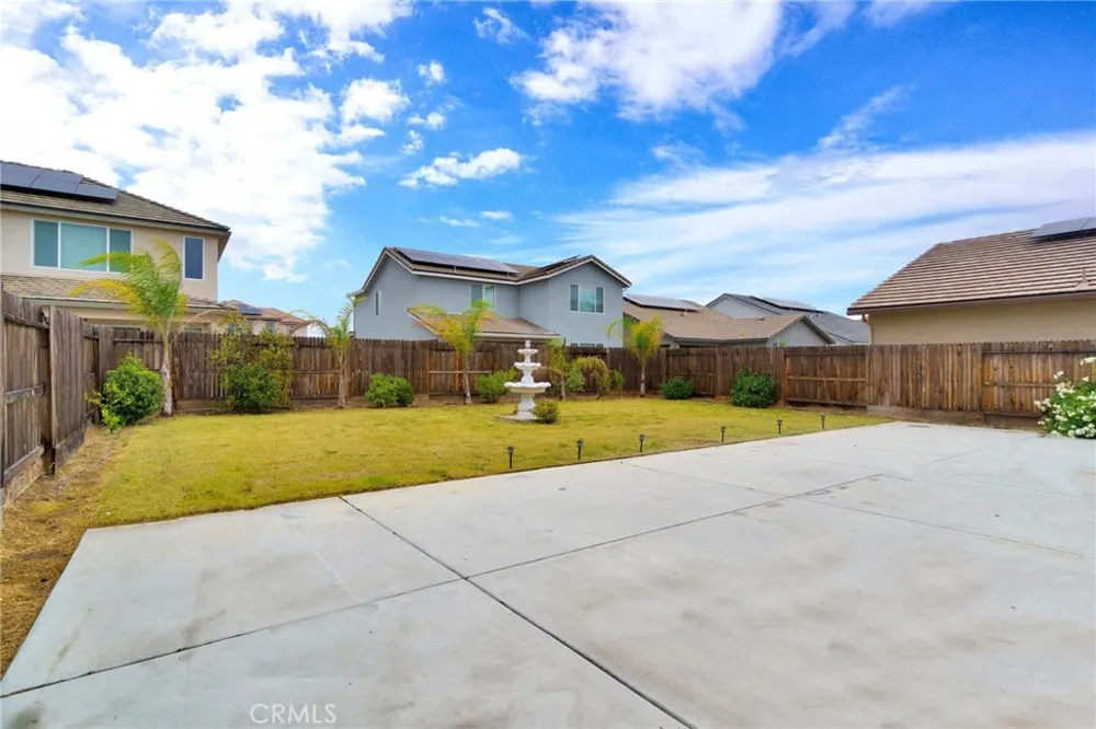 6118 E Berkeley Fresno, CA 93727