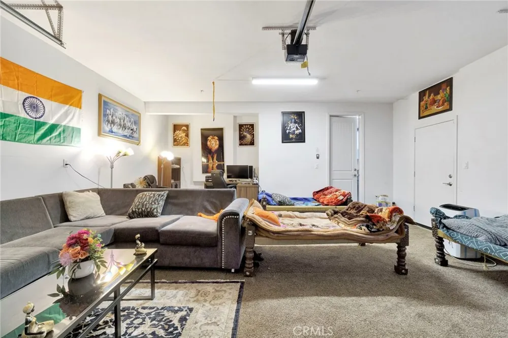 6118 E Berkeley Fresno, CA 93727