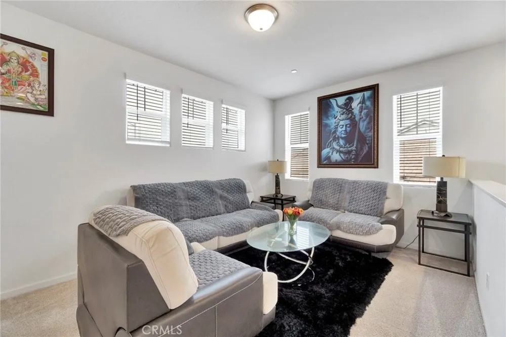 6118 E Berkeley Fresno, CA 93727