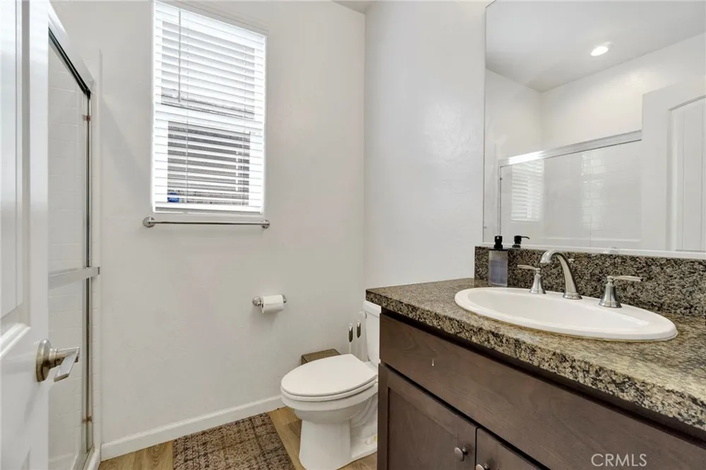 6118 E Berkeley Fresno, CA 93727