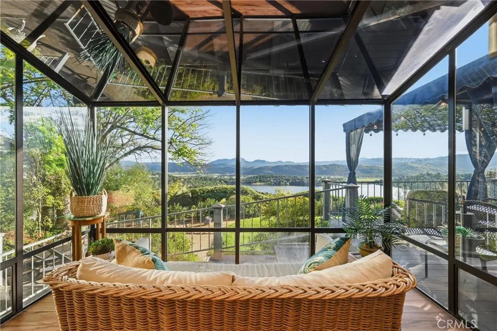 17372 Greenridge Hidden Valley Lake, CA 95467