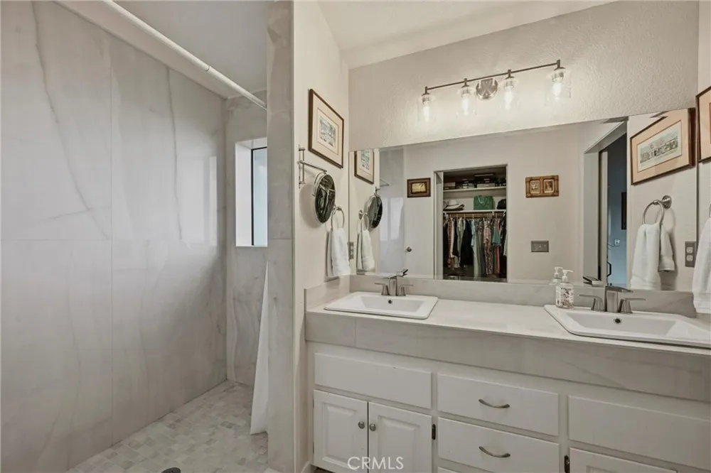 17372 Greenridge Hidden Valley Lake, CA 95467