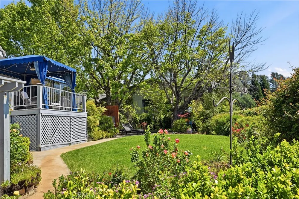 17372 Greenridge Hidden Valley Lake, CA 95467