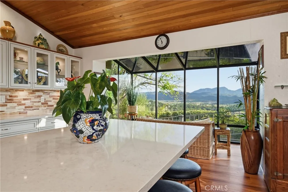 17372 Greenridge Hidden Valley Lake, CA 95467