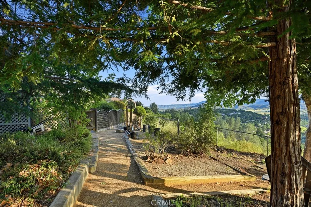 17372 Greenridge Hidden Valley Lake, CA 95467