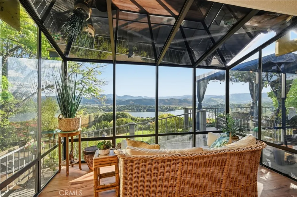 17372 Greenridge Hidden Valley Lake, CA 95467