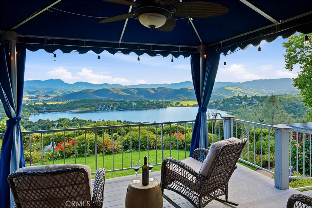 17372 Greenridge Hidden Valley Lake, CA 95467