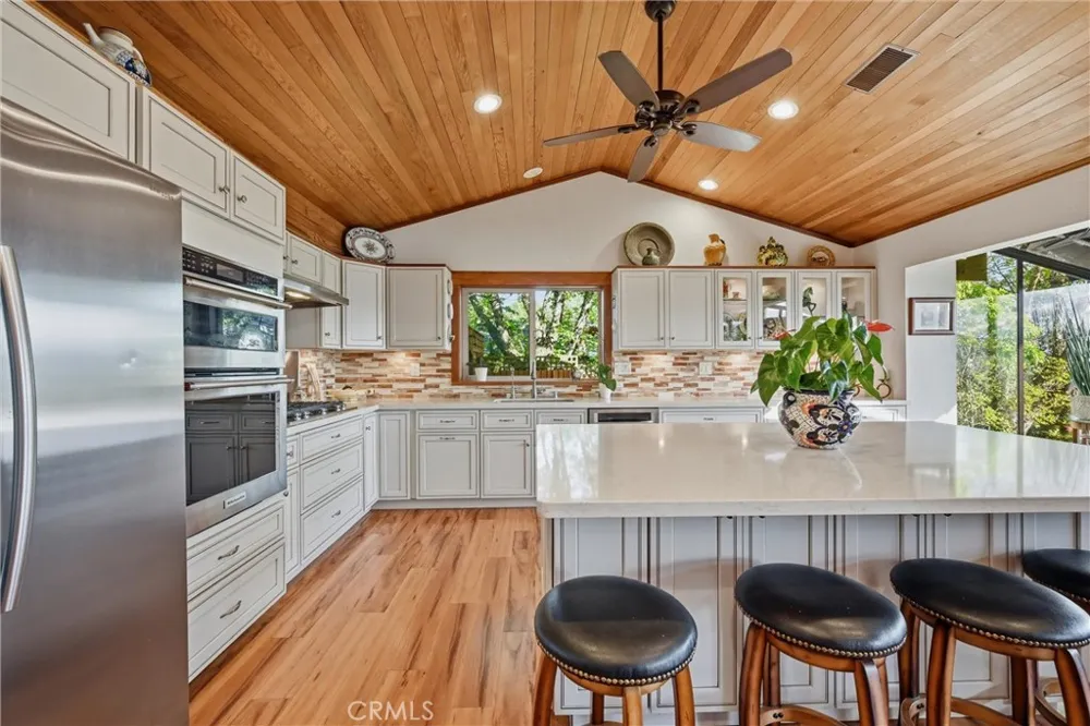17372 Greenridge Hidden Valley Lake, CA 95467