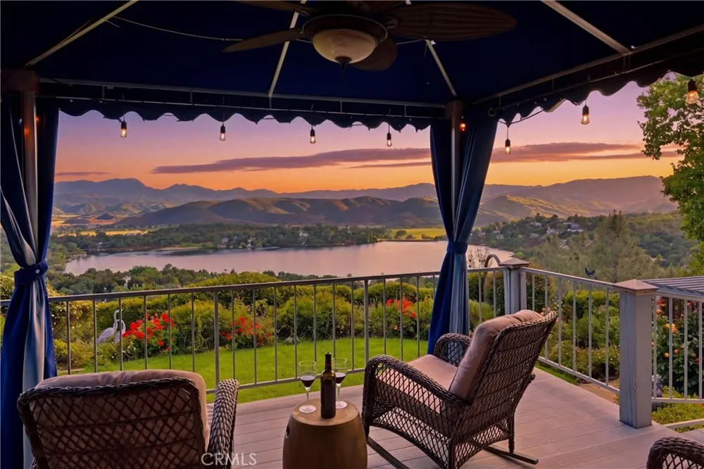 17372 Greenridge Hidden Valley Lake, CA 95467