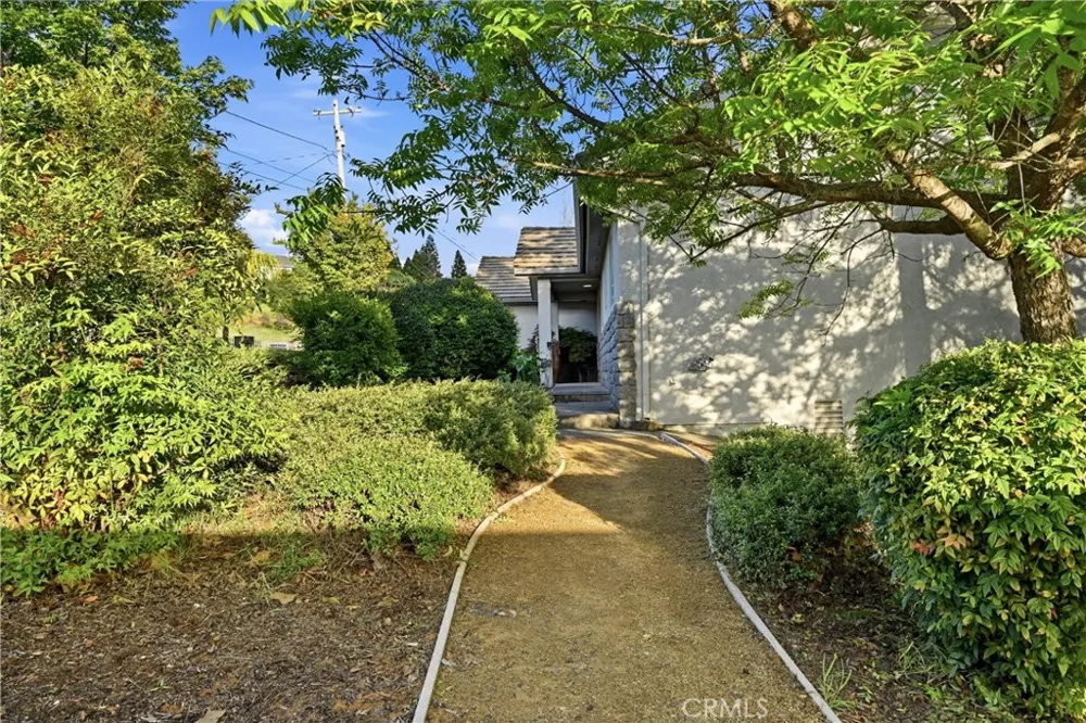 17372 Greenridge Hidden Valley Lake, CA 95467