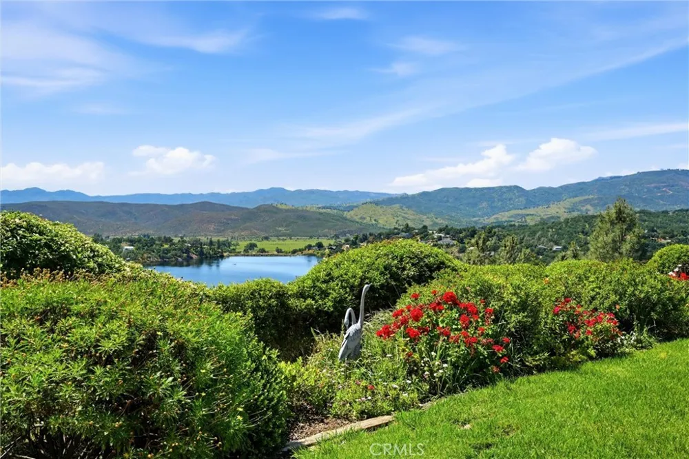 17372 Greenridge Hidden Valley Lake, CA 95467