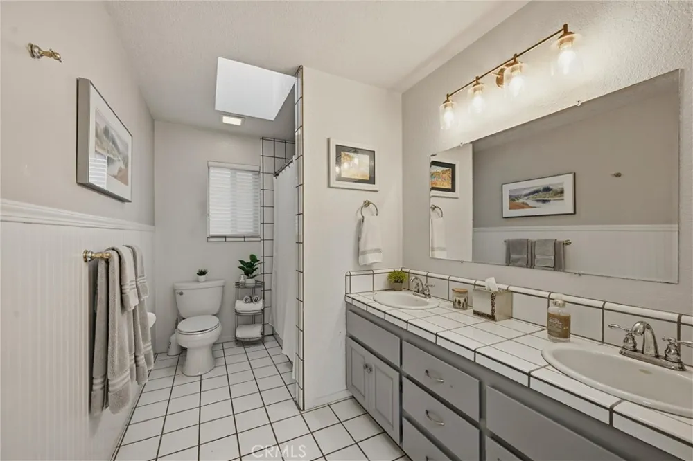 17372 Greenridge Hidden Valley Lake, CA 95467