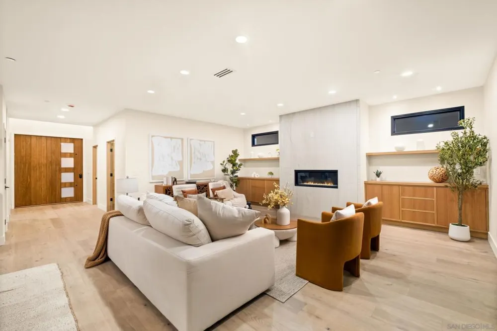 1531 Lieta St San Diego, CA 92110