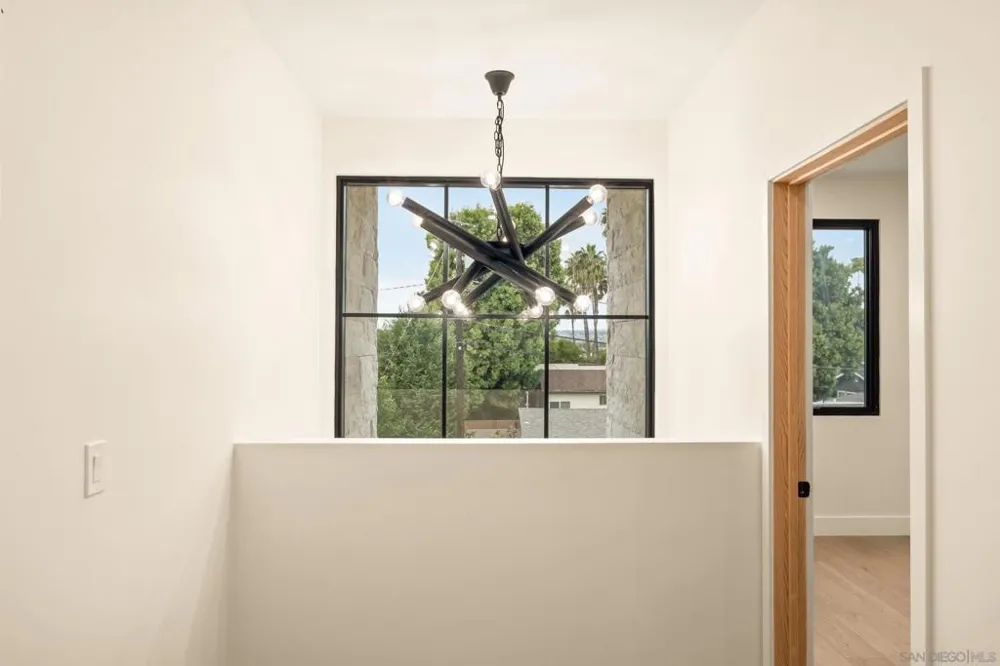 1531 Lieta St San Diego, CA 92110