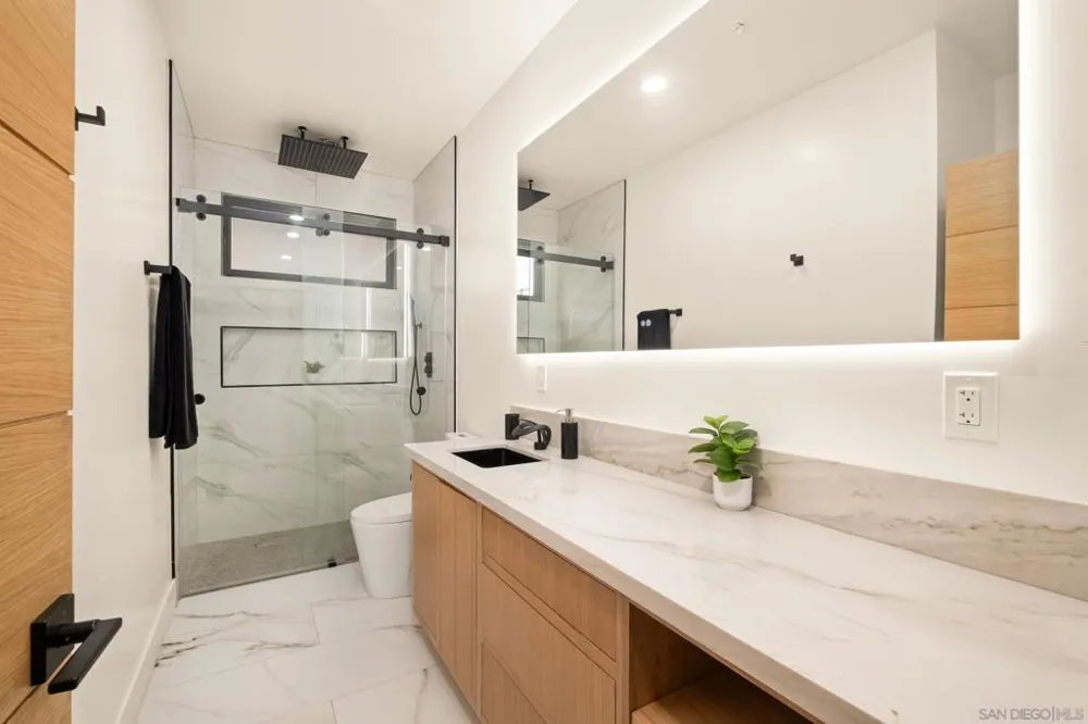 1531 Lieta St San Diego, CA 92110