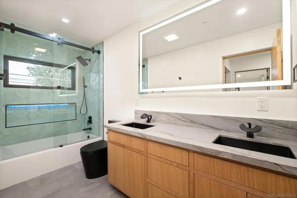 1531 Lieta St San Diego, CA 92110