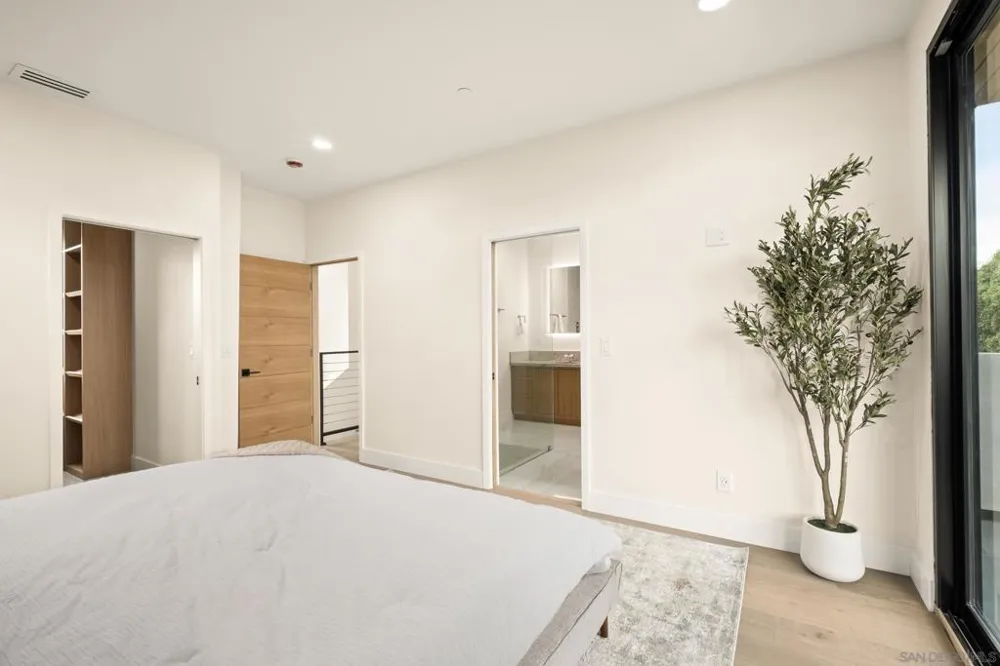 1531 Lieta St San Diego, CA 92110