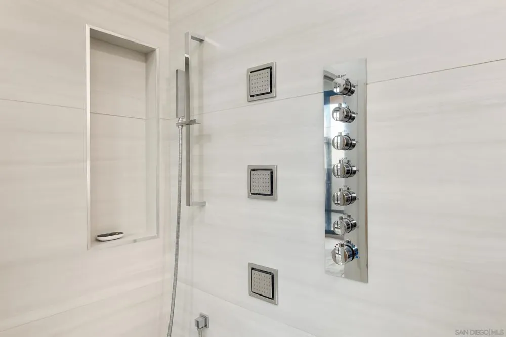 1531 Lieta St San Diego, CA 92110