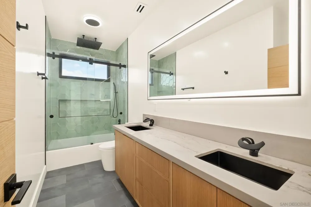 1531 Lieta St San Diego, CA 92110