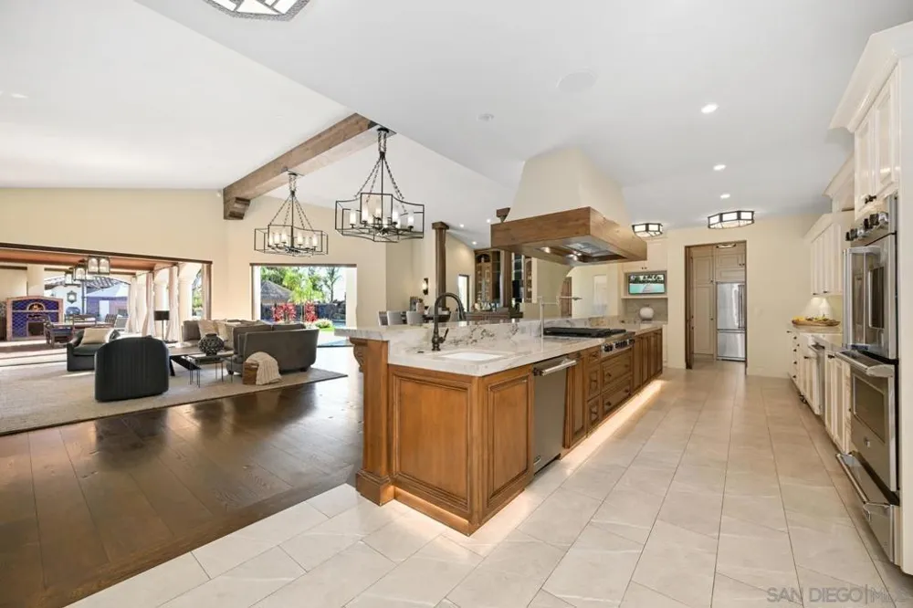 7029 Las Colinas Rancho Santa Fe, CA 92067