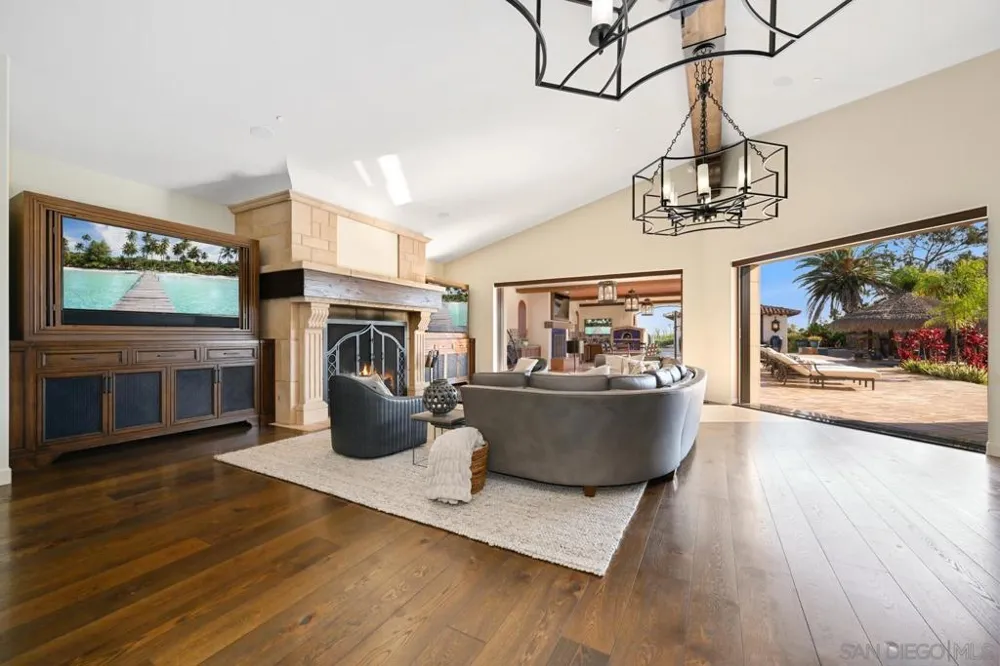 7029 Las Colinas Rancho Santa Fe, CA 92067