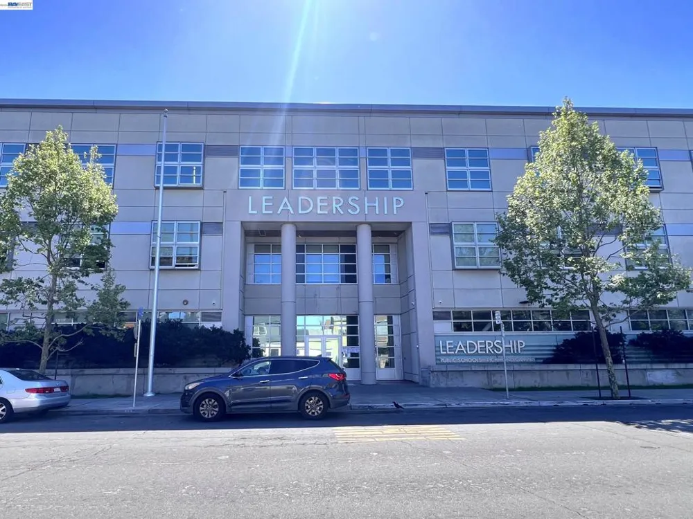634 8TH St Richmond, CA 94801