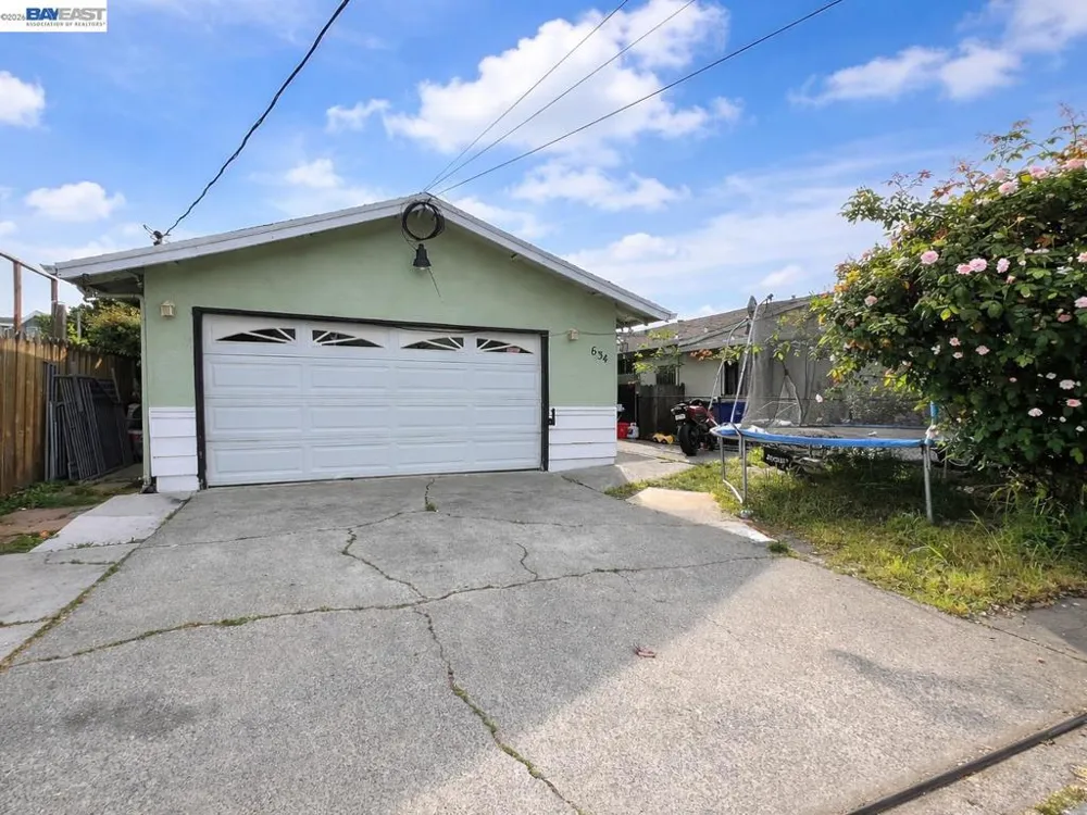 634 8TH St Richmond, CA 94801