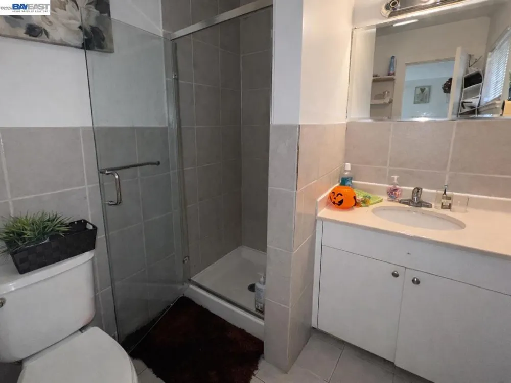 634 8TH St Richmond, CA 94801