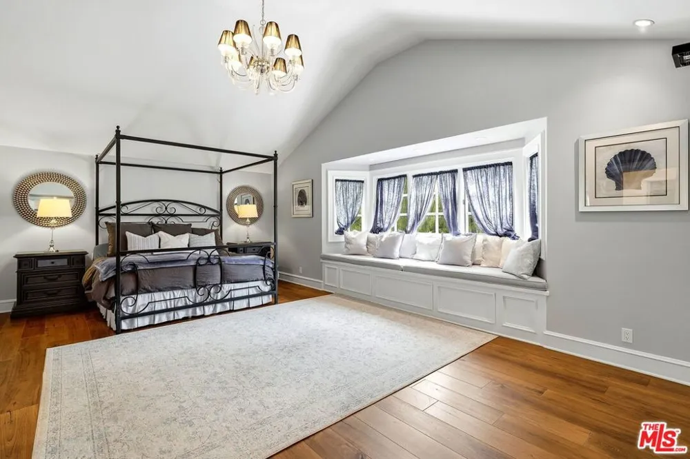 24317 Bridle Trail Road Hidden Hills, CA 91302