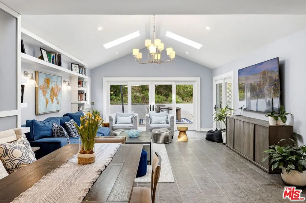 24317 Bridle Trail Road Hidden Hills, CA 91302